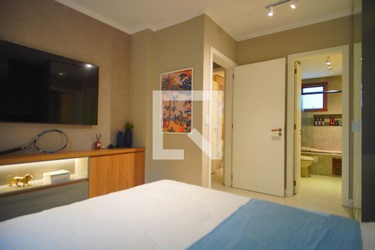 Suíte de apartamento à venda com 3 quartos, 100m² em Bela Vista, Porto Alegre