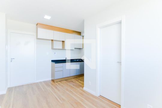 Sala de apartamento para alugar com 2 quartos, 35m² em Centro, Guarulhos
