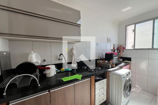 Cozinha de apartamento à venda com 2 quartos, 55m² em Castelo, Belo Horizonte