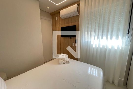Quarto 1 de apartamento para alugar com 2 quartos, 45m² em Butantã, São Paulo