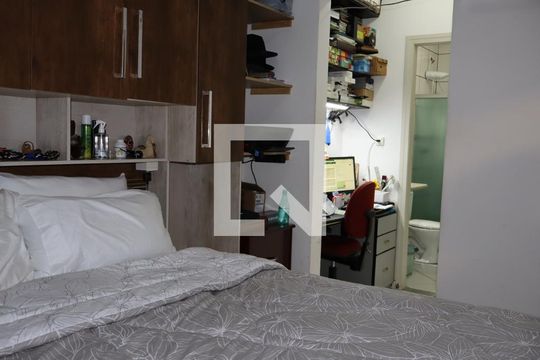 Quarto de casa para alugar com 1 quarto, 55m² em Vila California, São Paulo