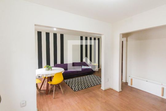 Sala de apartamento à venda com 2 quartos, 93m² em Centro, Canoas
