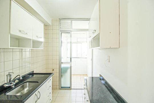 Cozinha de apartamento para alugar com 2 quartos, 50m² em Vila Cruz das Almas, São Paulo