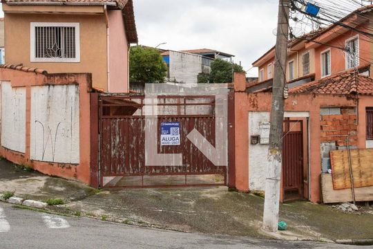 Fachada de casa para alugar com 2 quartos, 80m² em Centro, Diadema