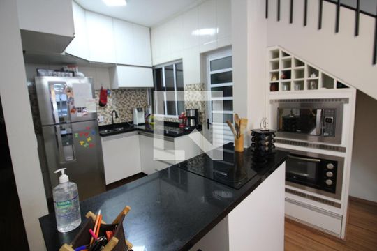 Sala/Cozinha de casa à venda com 4 quartos, 150m² em Vila Yolanda, Osasco