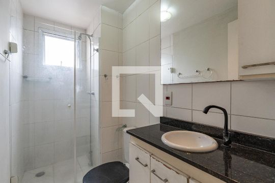 Banheiro de apartamento para alugar com 2 quartos, 50m² em Jardim Maria Estela, São Paulo