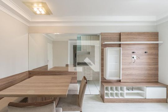 Sala de apartamento para alugar com 2 quartos, 50m² em Jardim Maria Estela, São Paulo