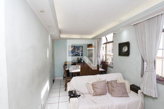 Sala de apartamento à venda com 2 quartos, 64m² em Carlos Prates, Belo Horizonte