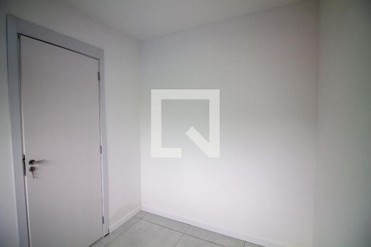 Quarto 2 de apartamento para alugar com 2 quartos, 38m² em Jardim São Luís, São Paulo