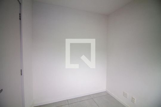 Quarto 2 de apartamento para alugar com 2 quartos, 38m² em Jardim São Luís, São Paulo