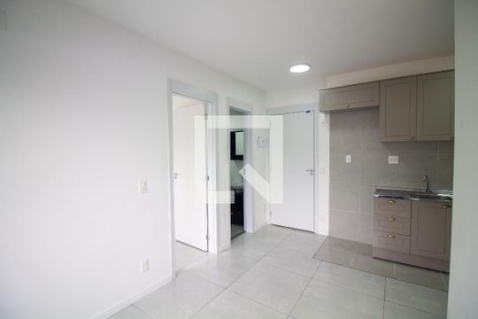 Sala de apartamento para alugar com 2 quartos, 38m² em Jardim São Luís, São Paulo