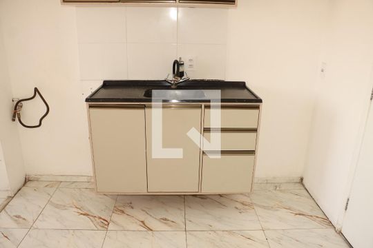 Apartamento para alugar com 2 quartos, 39m² em Cidade Satelite Santa Barbara, São Paulo