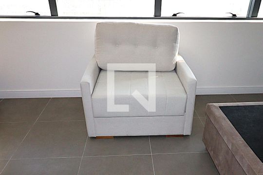 Sala/Quarto de kitnet/studio para alugar com 1 quarto, 40m² em Auxiliadora, Porto Alegre