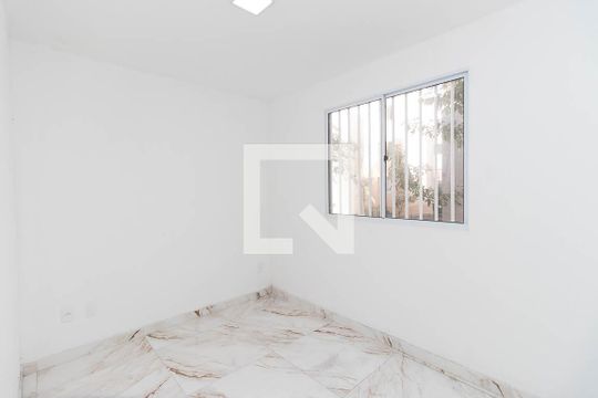 Quarto 1 de apartamento para alugar com 2 quartos, 38m² em Jardim Recanto Verde, São Paulo