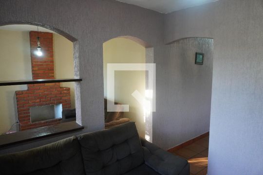 Sala de TV de casa para alugar com 4 quartos, 200m² em Parque Jaguari (fazendinha), Santana de Parnaíba