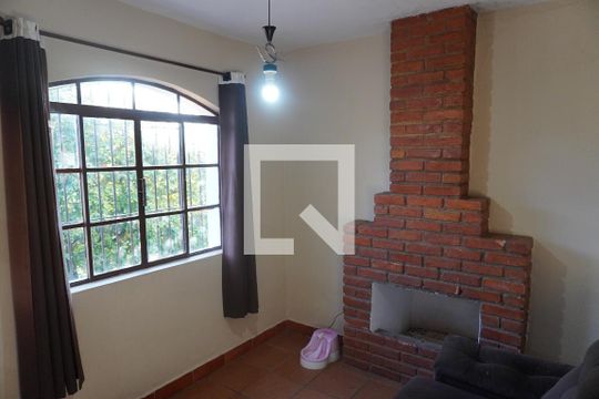Sala de Estar de casa para alugar com 4 quartos, 200m² em Parque Jaguari (fazendinha), Santana de Parnaíba