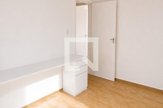 Quarto 2 de apartamento para alugar com 2 quartos, 50m² em Irajá, Rio de Janeiro