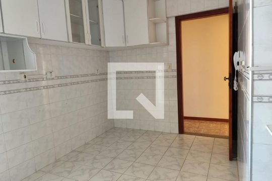 Cozinha de apartamento para alugar com 3 quartos, 99m² em Parque Residencial Aquarius, São José dos Campos