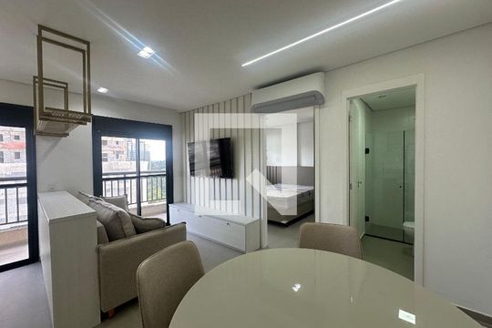 Sala de apartamento à venda com 1 quarto, 43m² em Empresarial 18 do Forte, Barueri