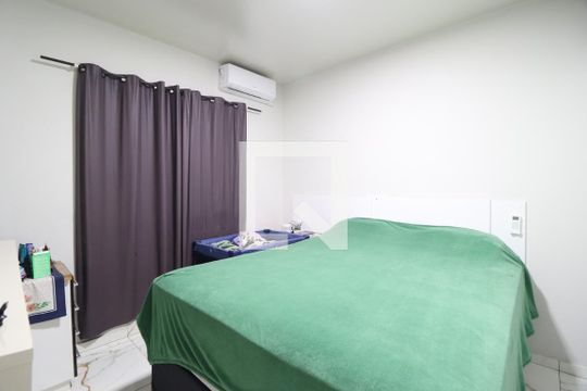 Quarto 2 de apartamento para alugar com 3 quartos, 69m² em Santa Mônica, Uberlândia