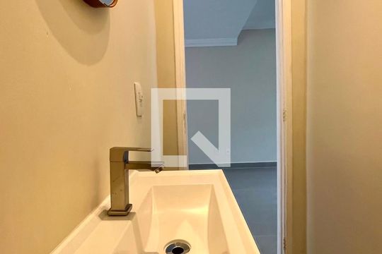 Lavabo de casa para alugar com 3 quartos, 249m² em Vila Nogueira, Campinas