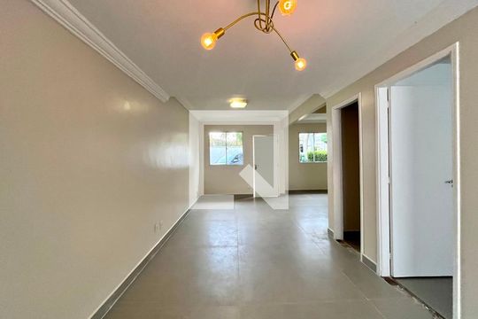 Sala de casa para alugar com 3 quartos, 249m² em Vila Nogueira, Campinas