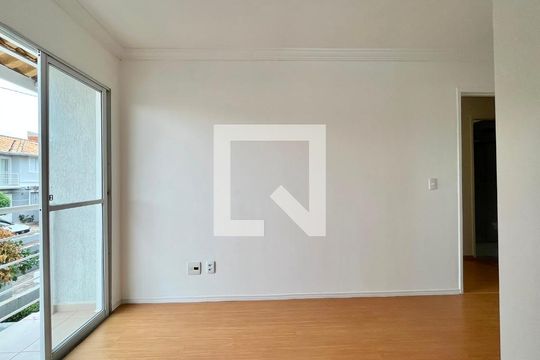Suíte de casa para alugar com 3 quartos, 249m² em Vila Nogueira, Campinas