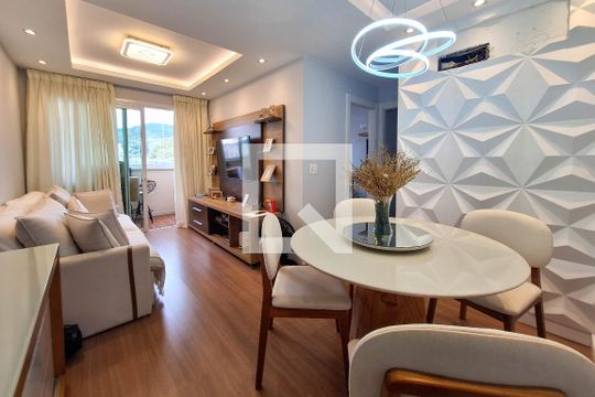 Sala de apartamento à venda com 2 quartos, 70m² em Badu, Niterói