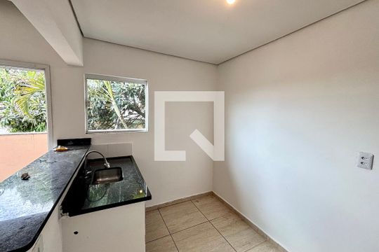 Cozinha de casa para alugar com 2 quartos, 60m² em Jardim Jaú (zona Leste), São Paulo