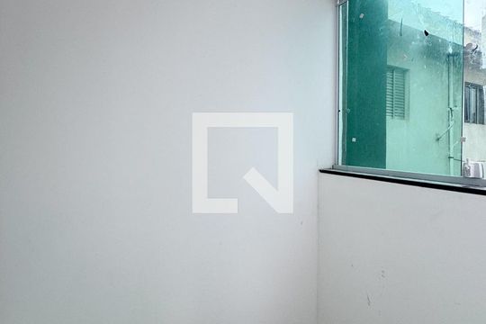 Closet da suíte de apartamento para alugar com 1 quarto, 54m² em Jardim Silvina, São Bernardo do Campo