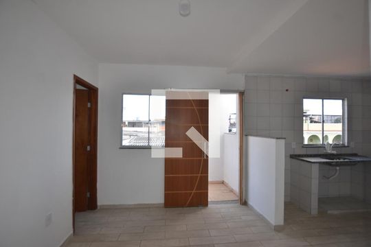 Casa para alugar com 1 quarto, 60m² em Osvaldo Cruz, Rio de Janeiro