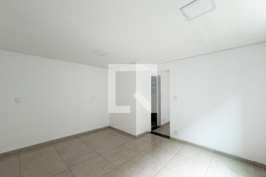 Sala de apartamento para alugar com 1 quarto, 54m² em Jardim Silvina, São Bernardo do Campo