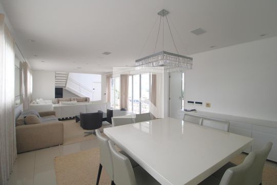 Sala de apartamento para alugar com 3 quartos, 304m² em Vila Sofia, São Paulo