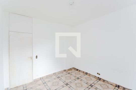 Quarto 1 de apartamento para alugar com 2 quartos, 56m² em Jardim Cocaia, Guarulhos