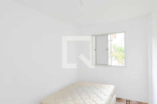 Quarto 2 de apartamento para alugar com 2 quartos, 56m² em Jardim Cocaia, Guarulhos