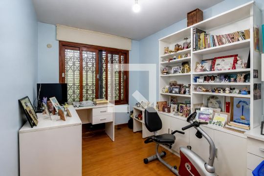Quarto 1 de casa à venda com 3 quartos, 200m² em Jardim do Salso, Porto Alegre