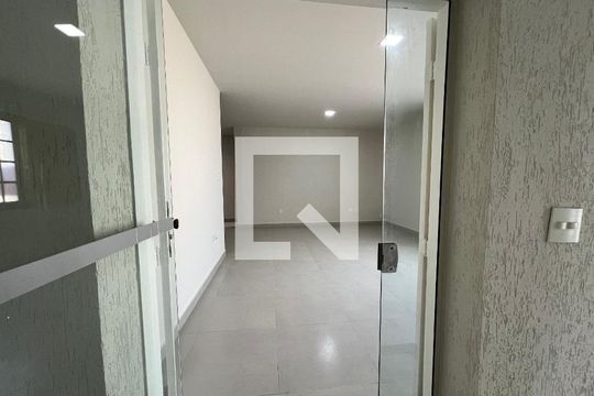 Sala de casa para alugar com 5 quartos, 500m² em Centro, Juiz de Fora