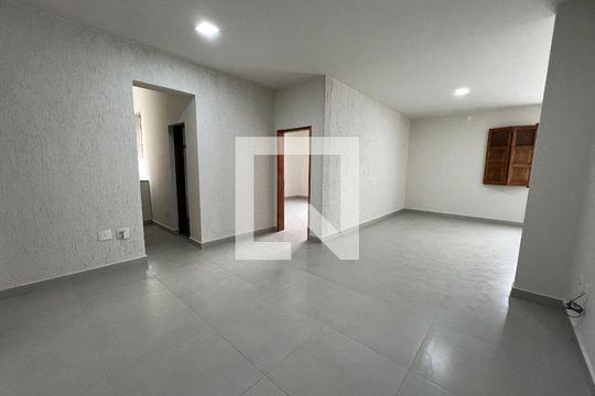 Sala de casa para alugar com 5 quartos, 500m² em Centro, Juiz de Fora