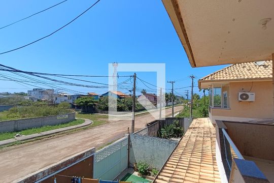 VISTA de casa para alugar com 3 quartos, 250m² em Verdes Mares, Rio das Ostras