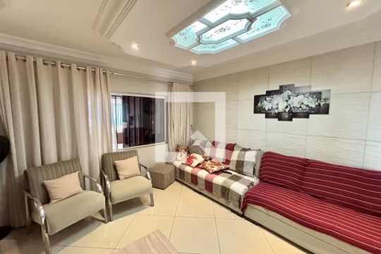 Sala de casa à venda com 4 quartos, 120m² em Vila Libanesa, São Paulo
