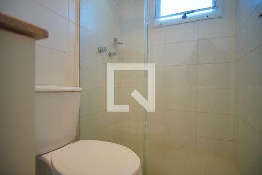 Banheiro da Suíte de apartamento para alugar com 2 quartos, 66m² em Petrópolis, Porto Alegre