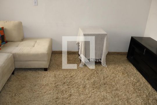 Sala de casa para alugar com 1 quarto, 80m² em Quinta da Paineira, São Paulo