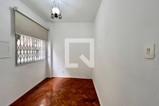 Quarto 2 de apartamento para alugar com 2 quartos, 73m² em Copacabana, Rio de Janeiro