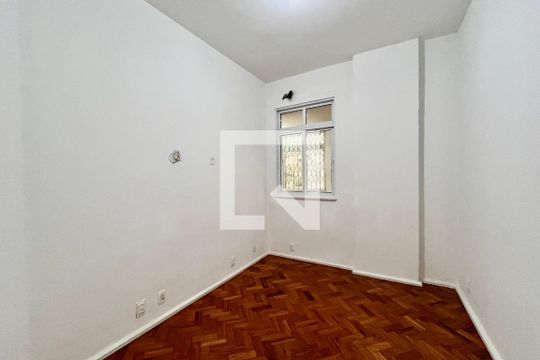 Quarto 1 de apartamento para alugar com 2 quartos, 73m² em Copacabana, Rio de Janeiro