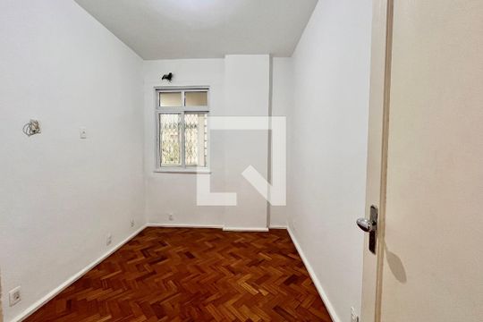 Quarto 1 de apartamento para alugar com 2 quartos, 73m² em Copacabana, Rio de Janeiro