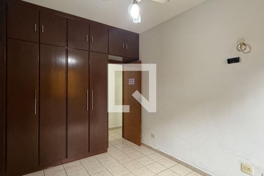 Suíte 1 de casa para alugar com 3 quartos, 190m² em Campo Grande, Santos
