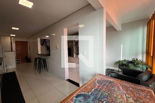 Cozinha de apartamento à venda com 3 quartos, 220m² em Cabral, Contagem