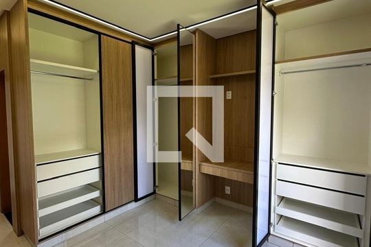 Quarto de casa à venda com 3 quartos, 210m² em Jardim Atlântico, Goiânia