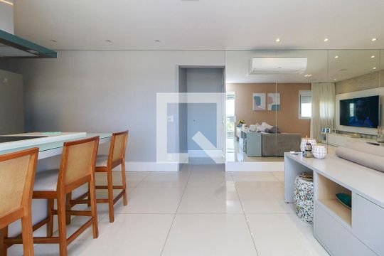 Sala de apartamento à venda com 2 quartos, 108m² em Campo Belo, São Paulo