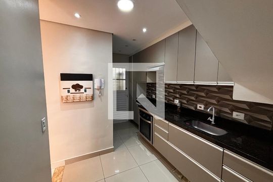 Cozinha de casa de condomínio à venda com 3 quartos, 110m² em Parque Fernao Dias, Barueri